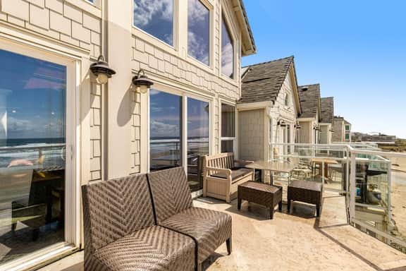 Oceanfront Villa with WiFi Private Hot Tub Balconies Beach Access and Game Room