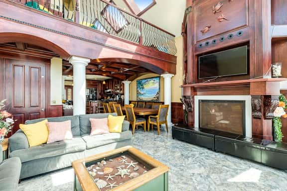 Oceanfront Villa with WiFi Private Hot Tub Balconies Beach Access and Game Room