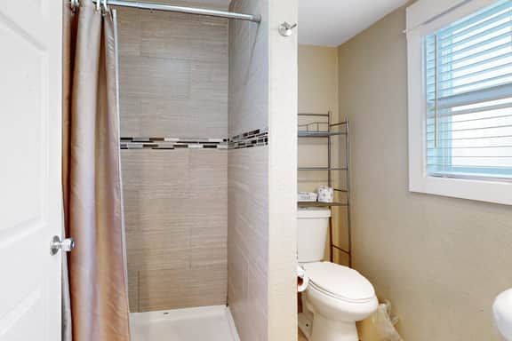Lovely Studio with Great View and Nearby Beach Access Dogs Welcome - Image 4