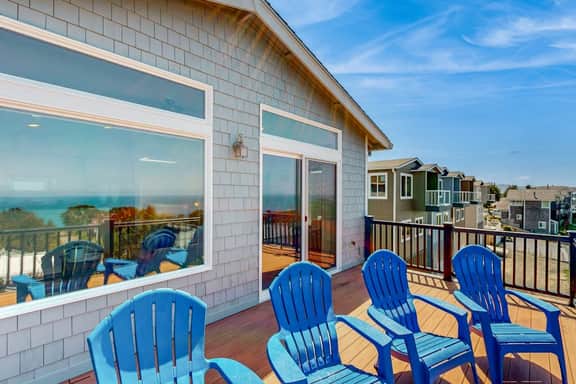 Sweeping ocean view home with fireplace grill and foosball table dog friendly - Image 4