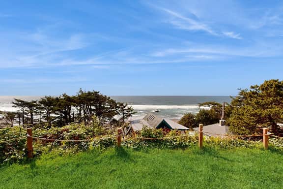 Lower Level Dog Friendly Studio with Ocean Views and Free WiFi Walk to Beach