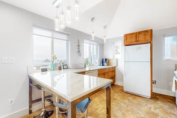 Beautiful and dog friendly ocean views with a private patio