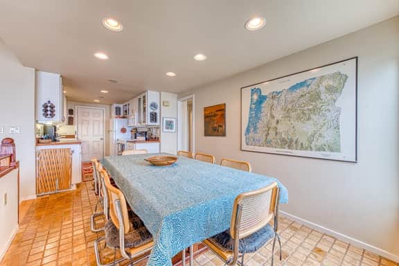 Hillside home with exceptional ocean view near the beach dog friendly - Image 4