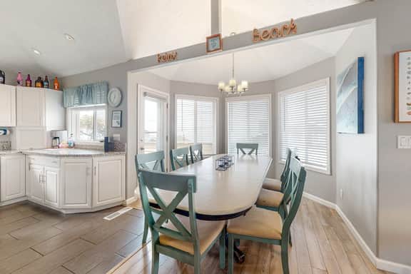 Gorgeous Ocean Views Private Hot Tub Game Room WiFi Patio and Washer Dryer - Image 4