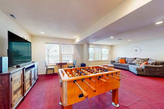 Dog friendly home with beautiful ocean view game room and easy beach access - Image 4