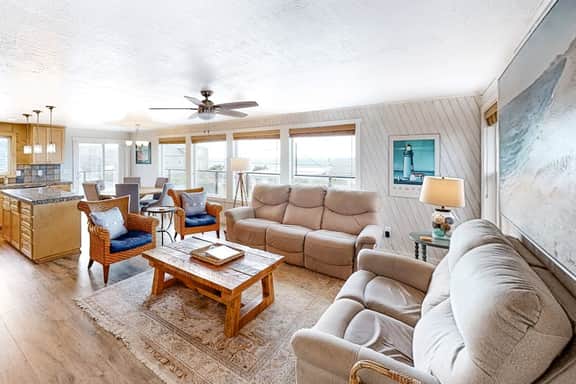 Family friendly house with ocean view and private hot tub walk to beach dogs OK