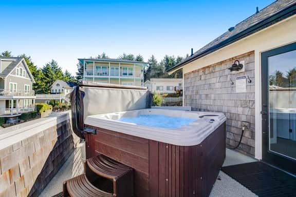 Gorgeous Ocean View Home with Private Hot Tub Fast WiFi Gas Fireplaces and with D