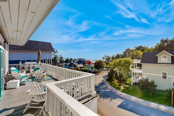 Discover Coastal Bliss Your Perfect Retreat Awaits in Lincoln City