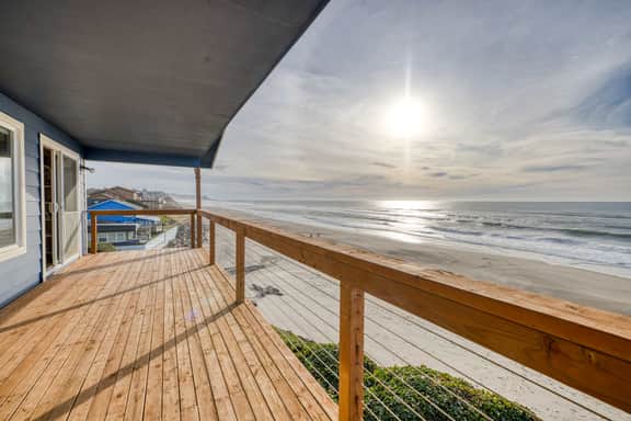 Impressive oceanfront home with great views dog friendly