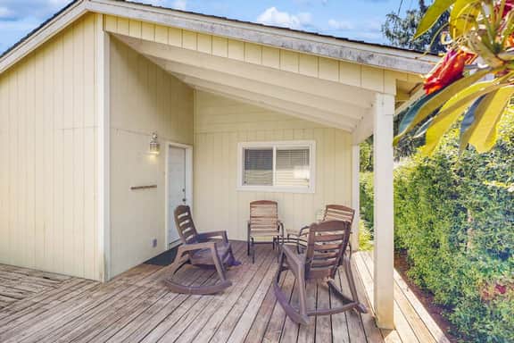Cozy Dog-Friendly, Family Retreat Near the Beach