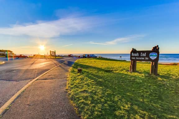 Cozy Oceanview Home with the Best Vistas in Road s End Dogs Welcome