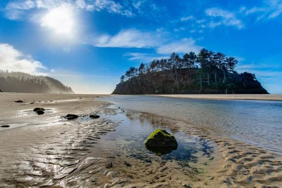 Dog Friendly Home with Private Hot Tub and Views of Proposal Rock and the Ocean