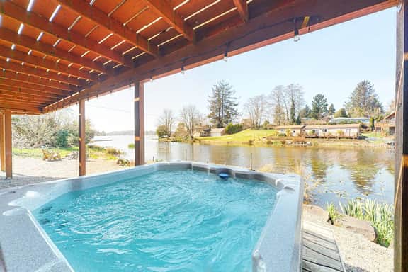 Charming Lakefront Home with Private Hot Tub and High Speed WiFi
