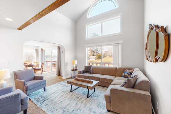 Charming Lakefront Home with Private Hot Tub and High Speed WiFi