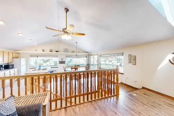 Family Friendly Coastal Home with Free WiFi Washer Dryer and Easy Beach Access