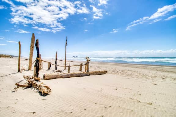 Family Friendly House Near the Beach with a Gas Fireplace Dogs Welcome