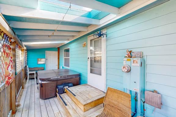 Charming home two blocks from the beach private hot tub and washer dryer