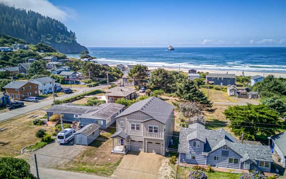 Ocean Views, Chef’s Kitchen & EV Charger - Image 2