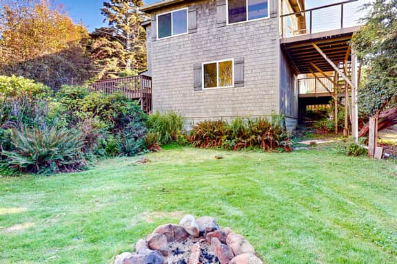 Dog Friendly Coastal Retreat with Water Views Deck Private Hot Tub and WiFi - Image 5