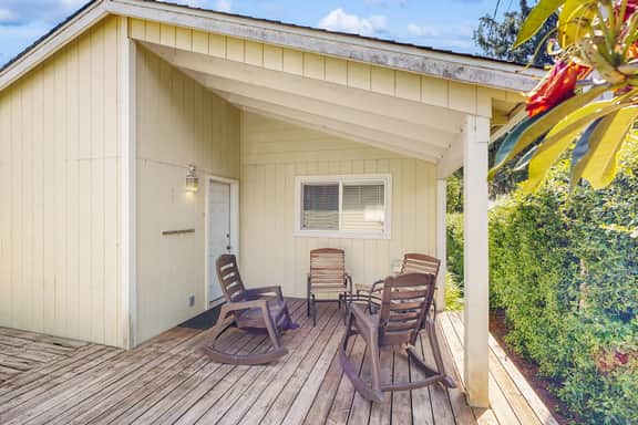 Cozy Dog-Friendly, Family Retreat Near the Beach - Image 4