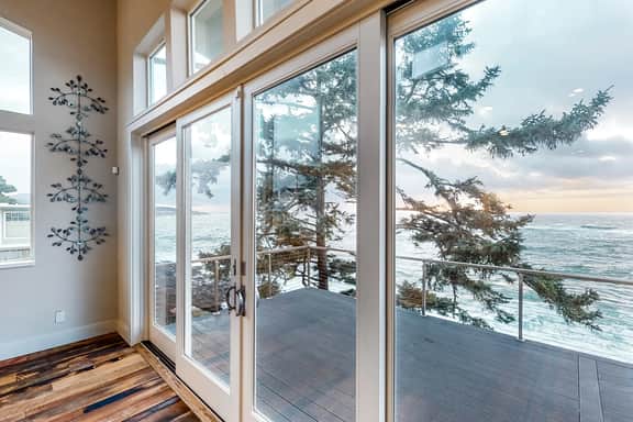 Stunning oceanfront retreat with gourmet kitchen and high speed WiFi dogs welcome - Image 5