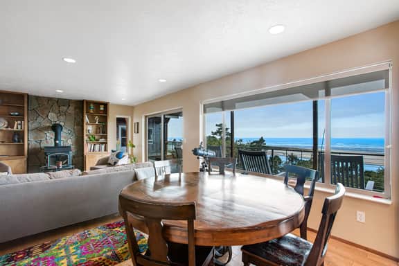 Exquisite Home with Top of the World Views Free WiFi Washer Dryer - Image 5