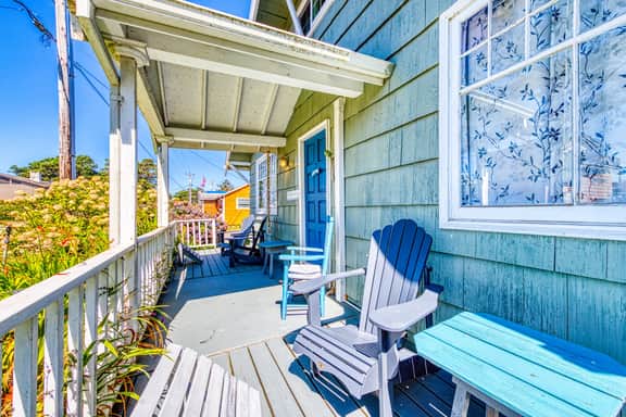 Dog friendly welcoming classic beach cottage with water views - Image 3