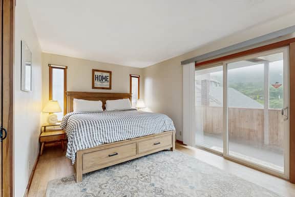 Oceanfront home with great views high speed WiFi and direct beach access - Image 3