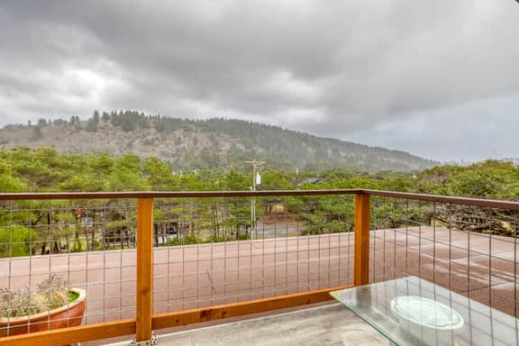 Beachfront home with amazing ocean views entertainment space and balcony - Image 4