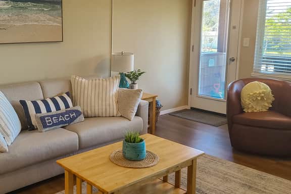 Dog friendly oceanfront condo with beach access and updated interior - Image 5