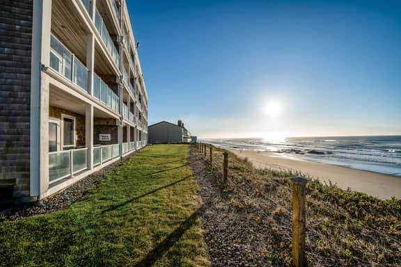 Oceanfront condo with private hot tub ocean views and high speed WiFi - Image 3