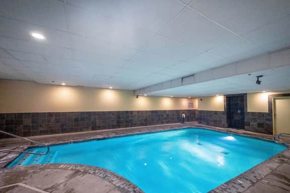Oceanfront condo with private hot tub ocean views and high speed WiFi - Image 4
