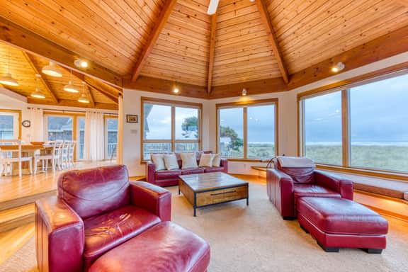 Dog friendly oceanfront house with wood burning fireplace deck and beach access - Image 3