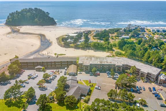 Creekfront Condo with Private Patio Beach Access Shared with D Gas Grill and Views - Image 2