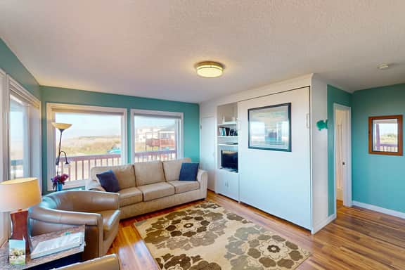 Family Friendly Oceanfront Condo with Free WiiFi Ocean Views and Easy Beach Access - Image 5