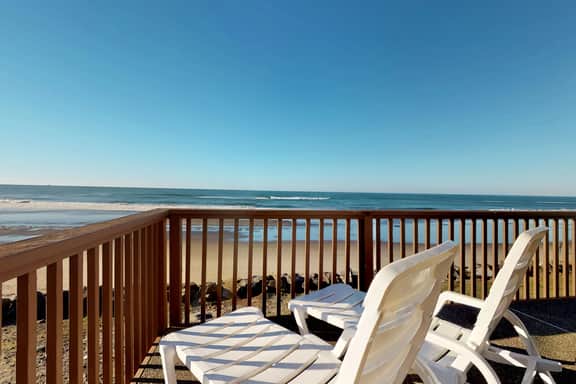 Dog friendly oceanfront condo with amazing ocean views steps to beach - Image 4