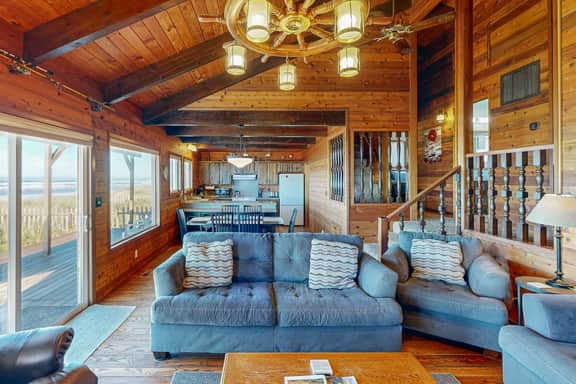Oceanfront house with amazing views and short walk to downtown dogs welcome - Image 5