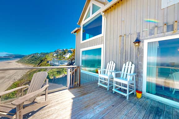 Oceanfront cottage with water view deck gas fireplace and washer dryer - Image 3
