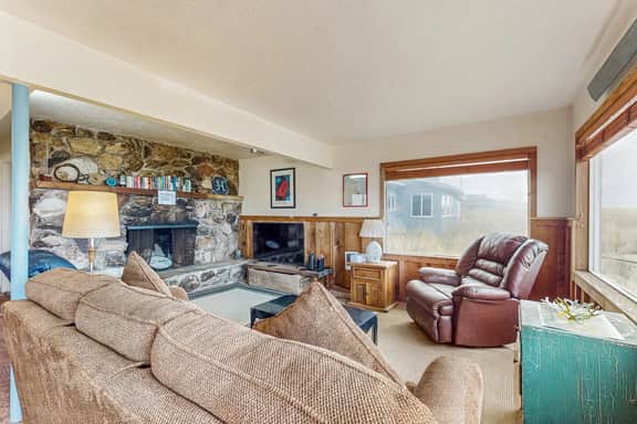 Cozy dog friendly home with ocean views beach access grill and WIFI - Image 3