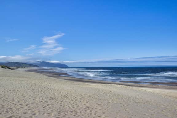 Designer home with stunning ocean and sunset views steps to beach dog friendly - Image 3