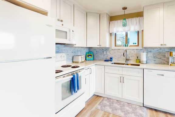 Nautical Themed Family Friendly Beach House with Three Arches View - Image 4