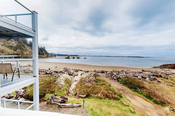 Waterfront Corner Condo with Fireplace and Ocean Views Close to Beach and Bay - Image 2
