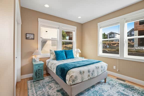 Dog friendly beach home ideal for entertaining with 2 fireplaces and great kitchen - Image 4