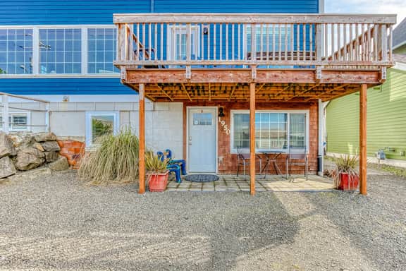 Ground floor condo 1 block from the beach with private patio dog friendly - Image 5