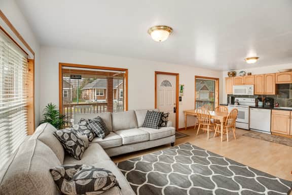 Comfortable home with a private game room blocks from the beach - Image 2