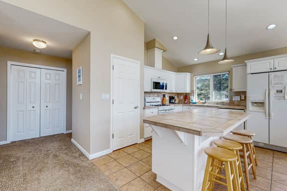 Ocean side home steps from sand dog friendly - Image 5