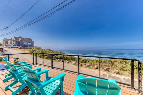 Oceanfront dog friendly home with hot tub and huge view steps to beach access - Image 5
