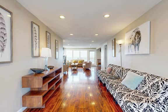 Luxurious and Spacious Renovated Condo with Gorgeous Ocean Views Dogs OK - Image 4