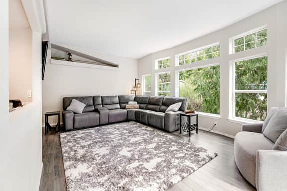 Dog friendly waterfront home on the Wilson River with great views deck and WiFi - Image 4