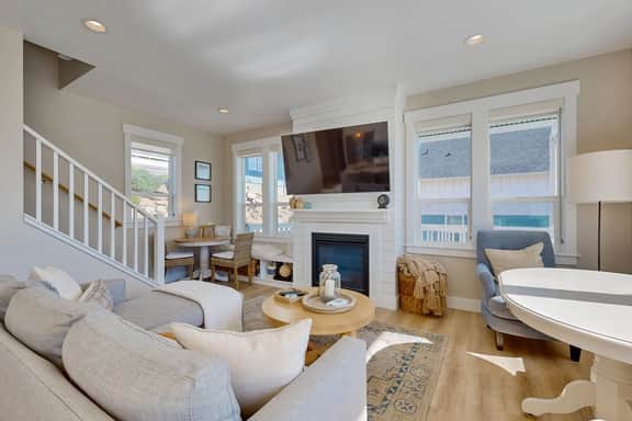 Discover Coastal Bliss Your Perfect Retreat Awaits in Lincoln City - Image 4